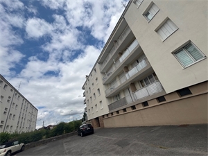 t2 à la location -   60260  LAMORLAYE, surface 38 m2 location t2 - UBI474439208